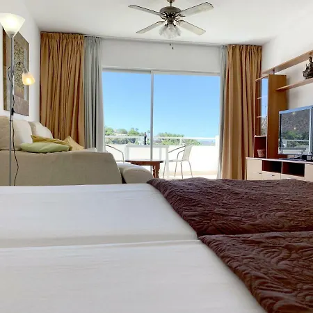Apartment Studio Las Americas With Pool