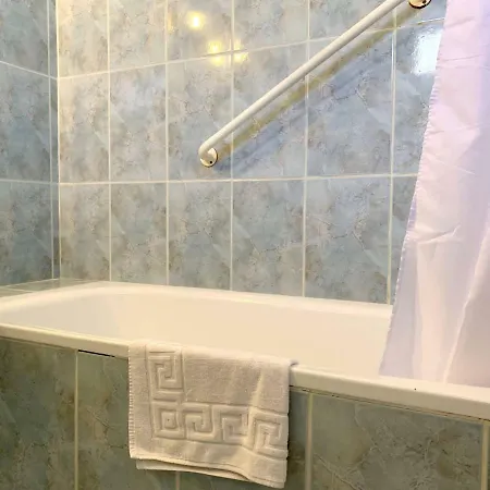 Studio Las Americas With Pool Apartment